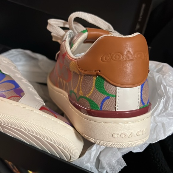 COPY - Lowline Coated Canva Tan Multi COACH sneaker size 6B - Picture 5 of 6